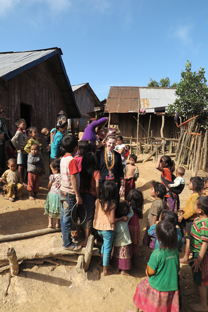 Traditionelles Gewand der ethnische Minderheit Akha, Laos