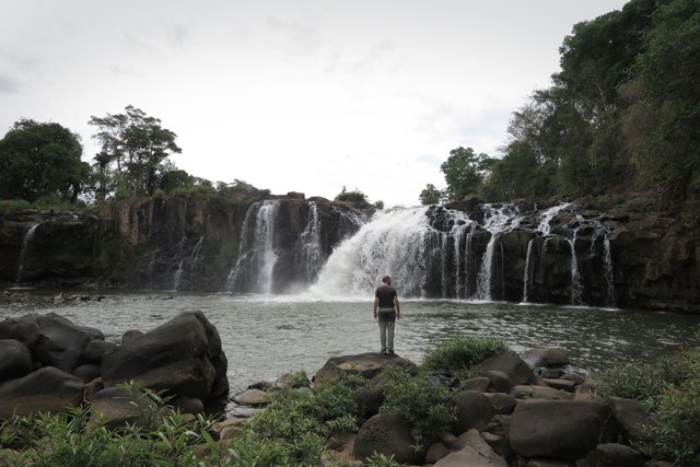 Wasserfall Tad Lo. Bolaven Plateau, Laos.
